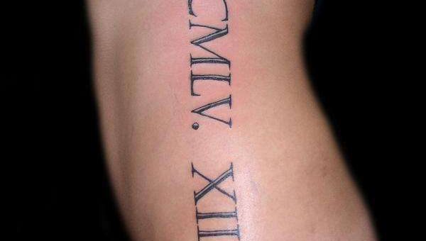 Tatuaggio Scritta Caratteri Romani